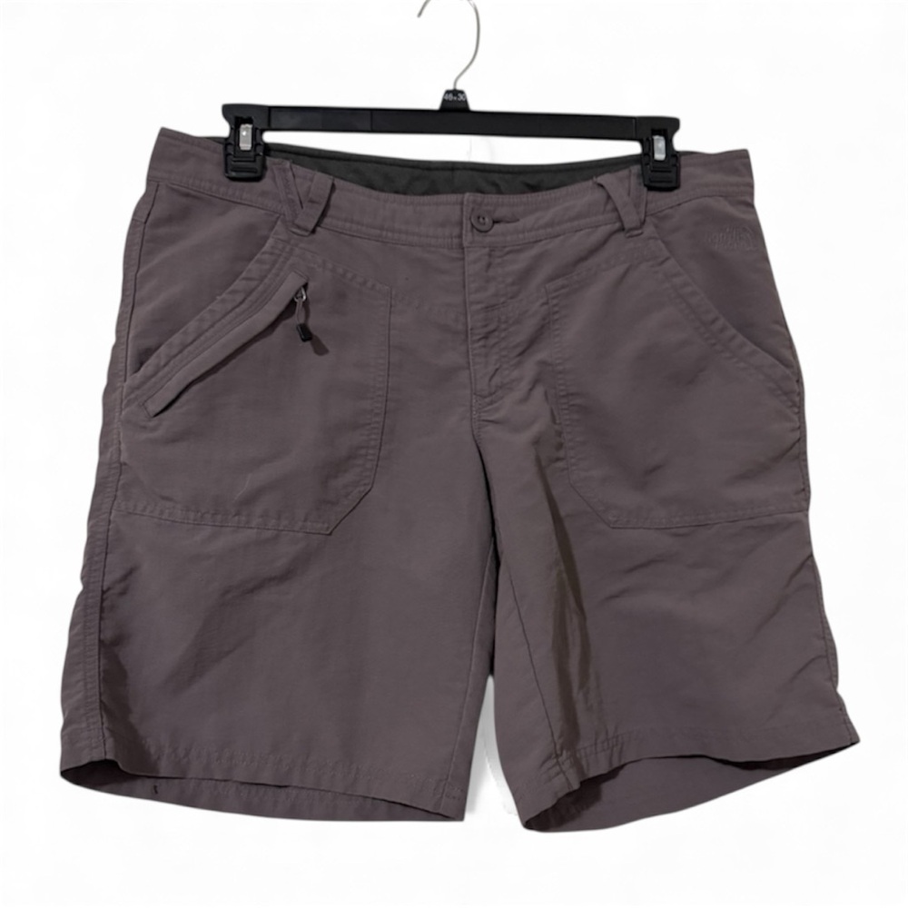 The North Face Shorts Women’s Size 16 Gray Pockets Nylon Outdoors Casual